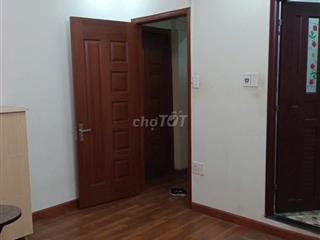 Cho thuê phòng lầu 1 khoảng 30m², có máy lạnh, giá 3 triệu