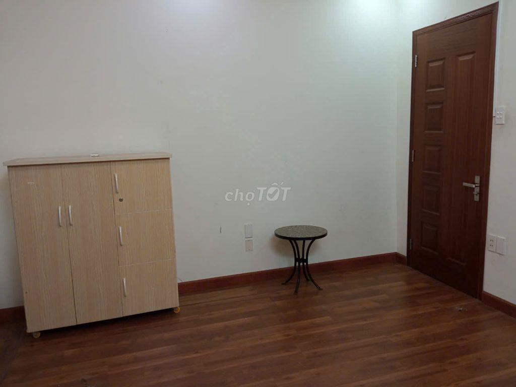 Cho thuê phòng lầu 1 khoảng 30m², có máy lạnh, giá 3 triệu