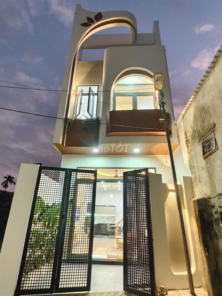 BÁN NHÀ ĐẸP 2 TẦNG - KIỆT ÔTÔ 113 HOÀNG VĂN THÁI, HÒA KHÁNH
