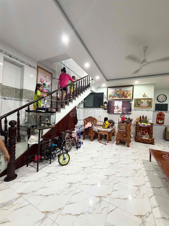 Dì 7 Chính chủ bán gấp nhà mặt tiền 21m