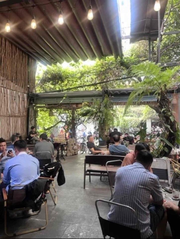 Sang quán cafe Nhà Mình khu k300