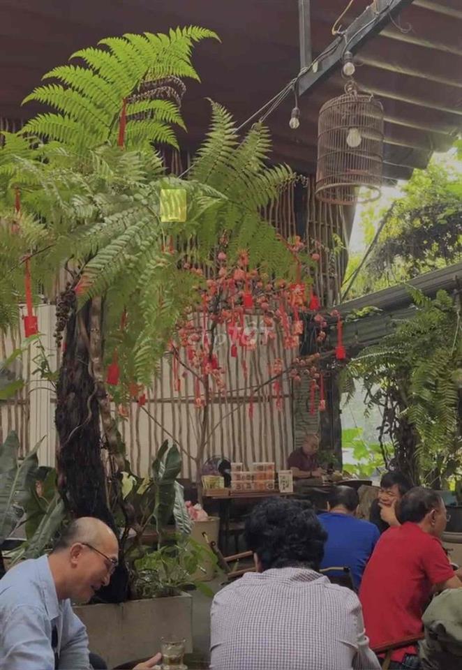 Sang quán cafe Nhà Mình khu k300
