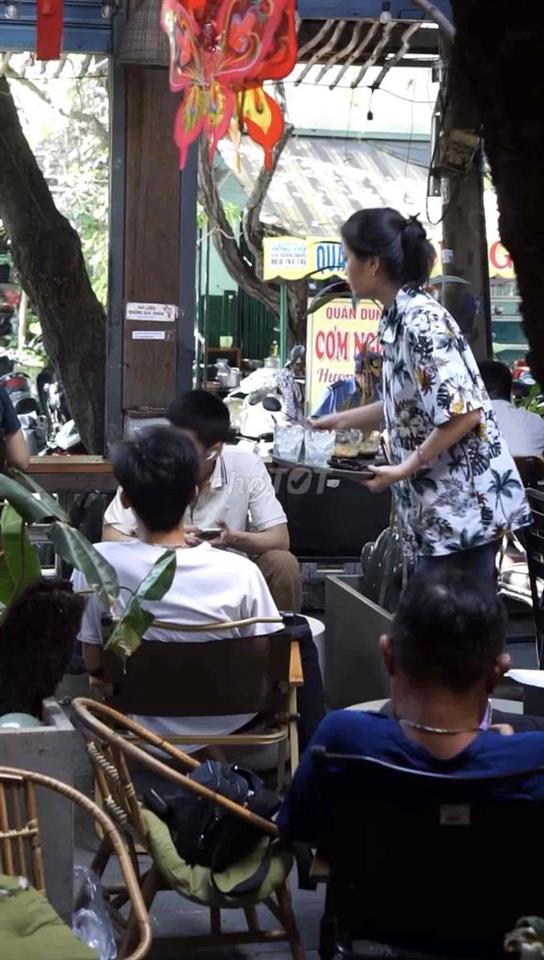 Sang quán cafe Nhà Mình khu k300