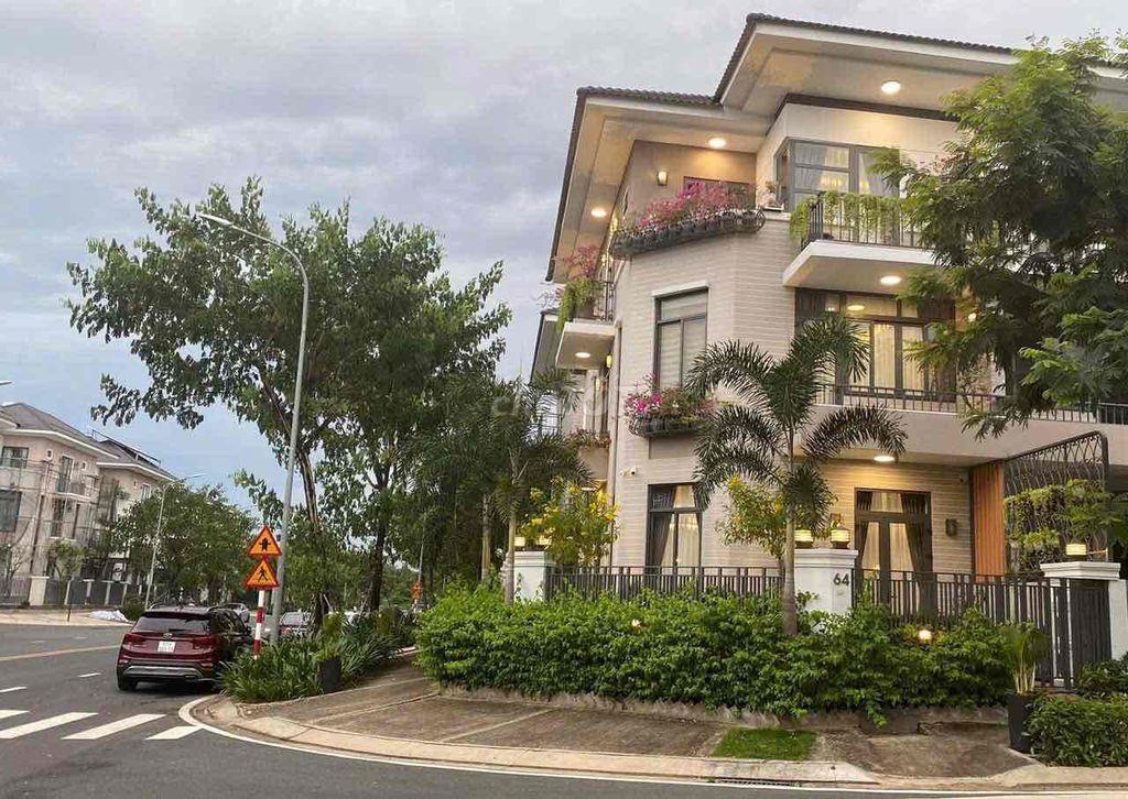 BÁN GẤP CĂN GÓC BIỆT THỰ LAVILA KIẾN Á - NHÀ BÈ