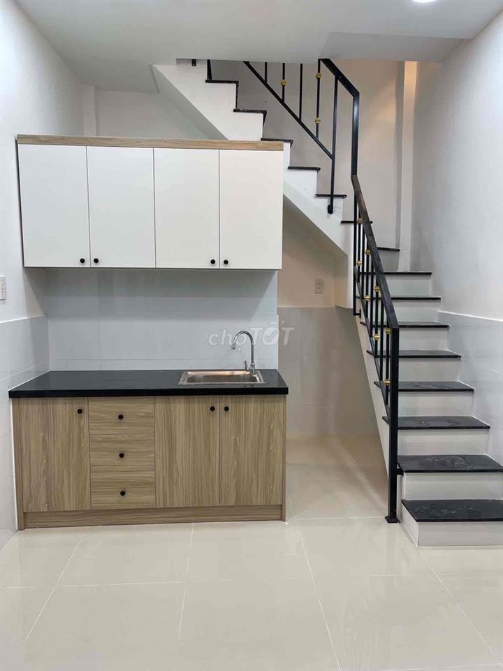 Gđinh diện giải toả, cần nhà buôn bán nhỏ lẻ alo xem nhà này nha ạ!