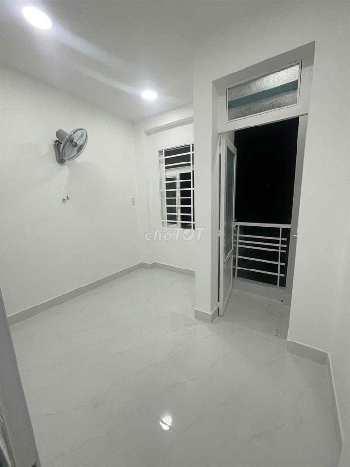 Gđinh giải toả cần nhà rộng giá rẻ ở ngay!!!