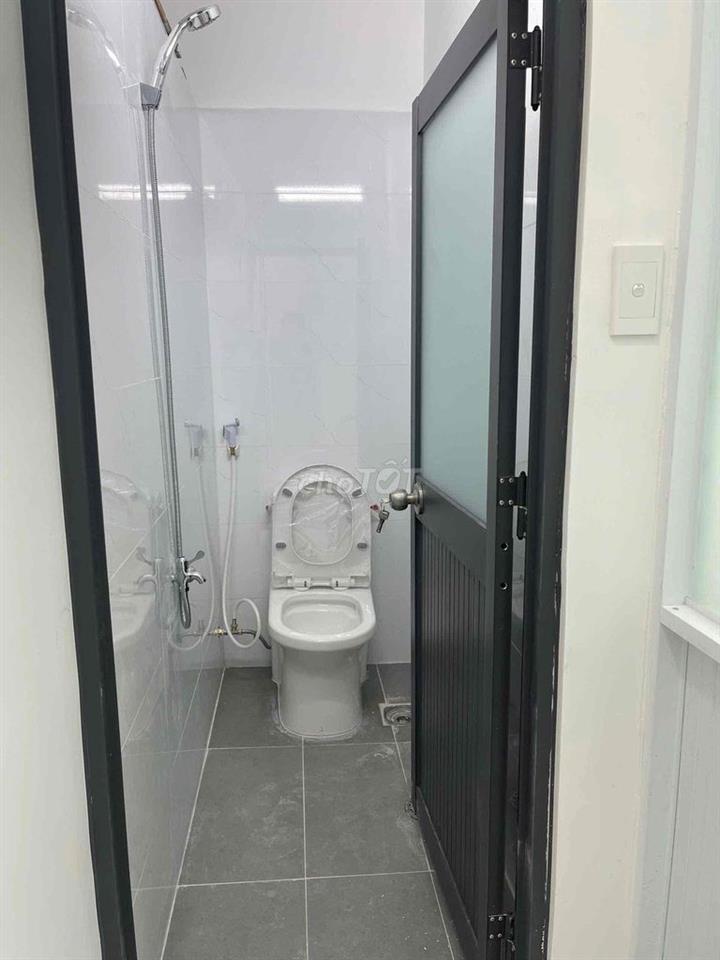 Gđinh giải toả cần nhà rộng giá rẻ ở ngay!!!