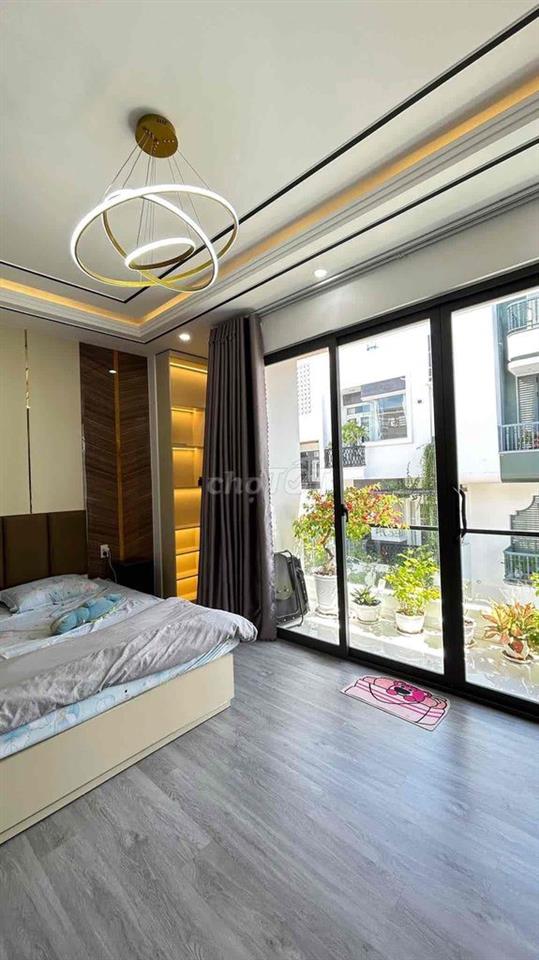 BÁN NHANH SIÊU PHẨM NHÀ PHỐ NGAY TRẦN QUỐC THẢO Q3.Giá 6tỷ250/60m.SHR.