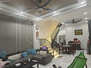 Nhà đẹp mới xây 1 năm
