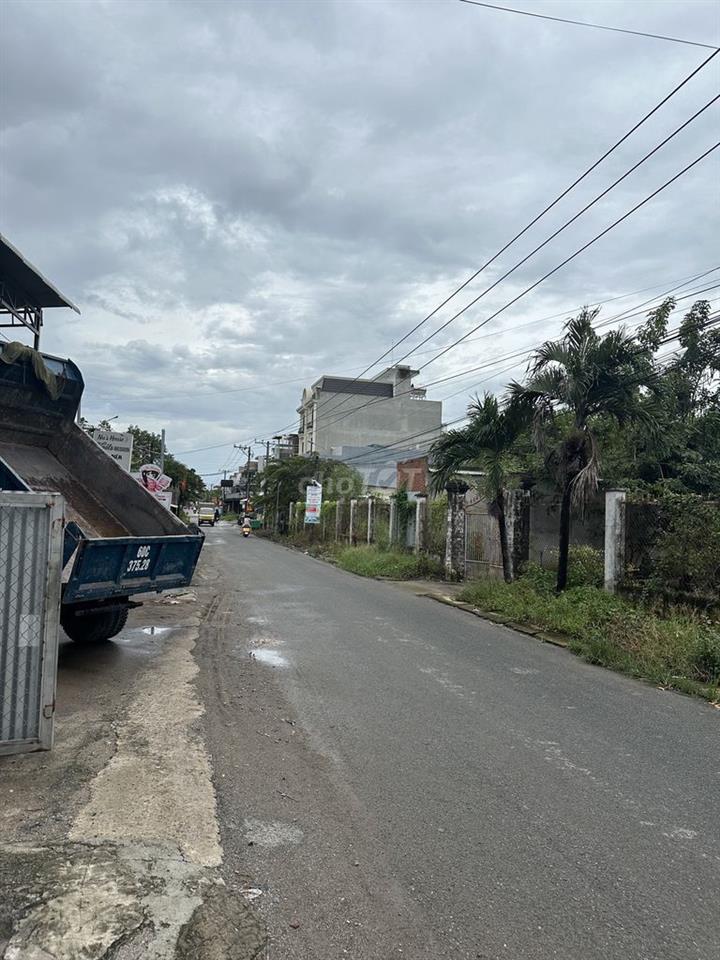 Cần bán đất có nhà 1 lầu 1 trệt ngang 5*20