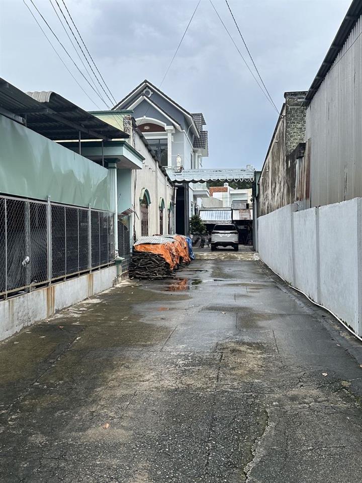 Cần bán đất có nhà 1 lầu 1 trệt ngang 5*20