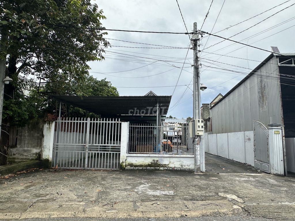 Cần bán đất có nhà 1 lầu 1 trệt ngang 5*20
