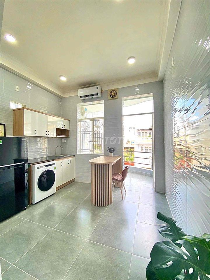 🔥🌷KHU PHAN XÍCH LONG🌷🔥GẦN HOÀNG SA TRƯỜNG SA 30M² CỬA SỔ TRỜI