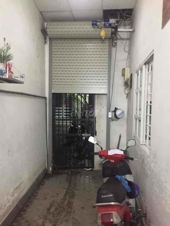 phòng trọ quân 7- ĐH Markerting, Nguyễn tất thành