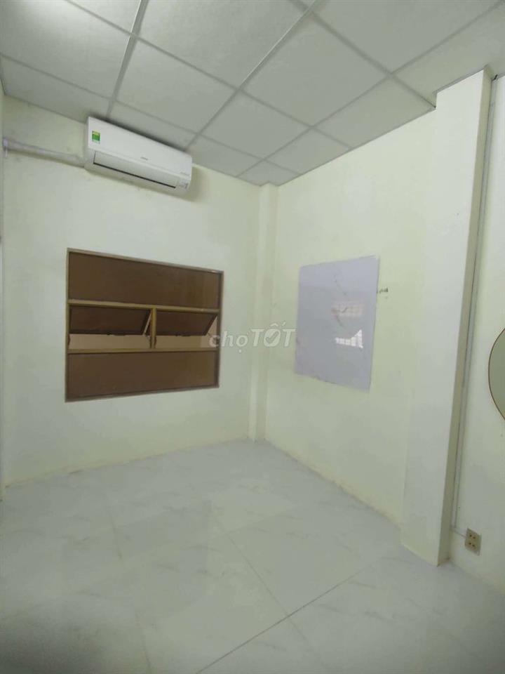 phòng cho 1 nữ đi làm thuê