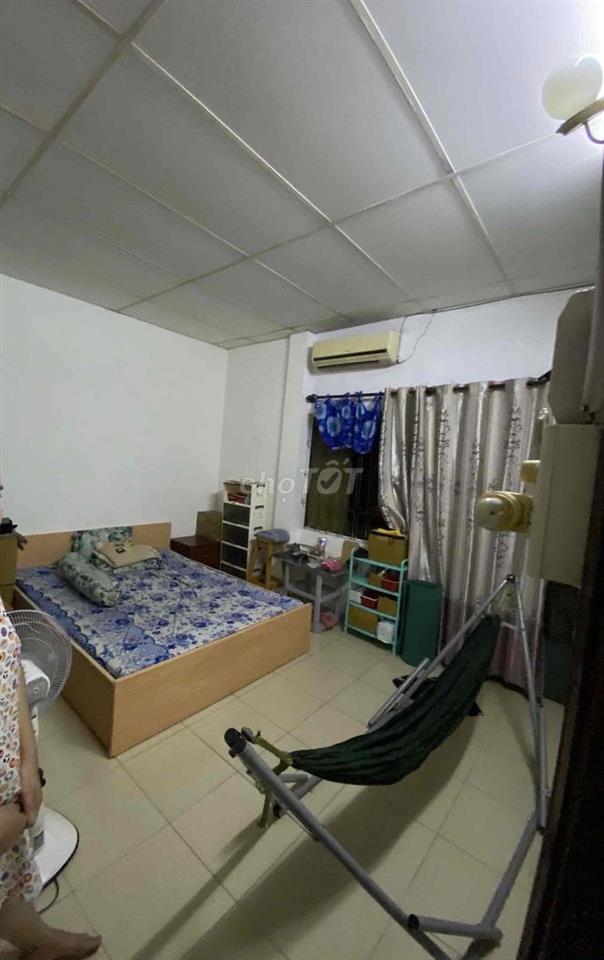 Phòng 2 mặt tiền chợ Bà Chiểu