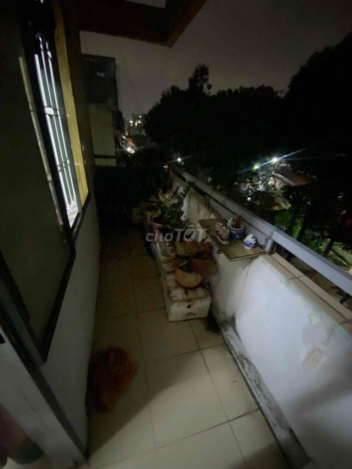 Phòng 2 mặt tiền chợ Bà Chiểu