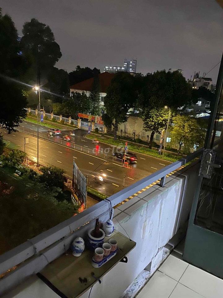 Phòng 2 mặt tiền chợ Bà Chiểu