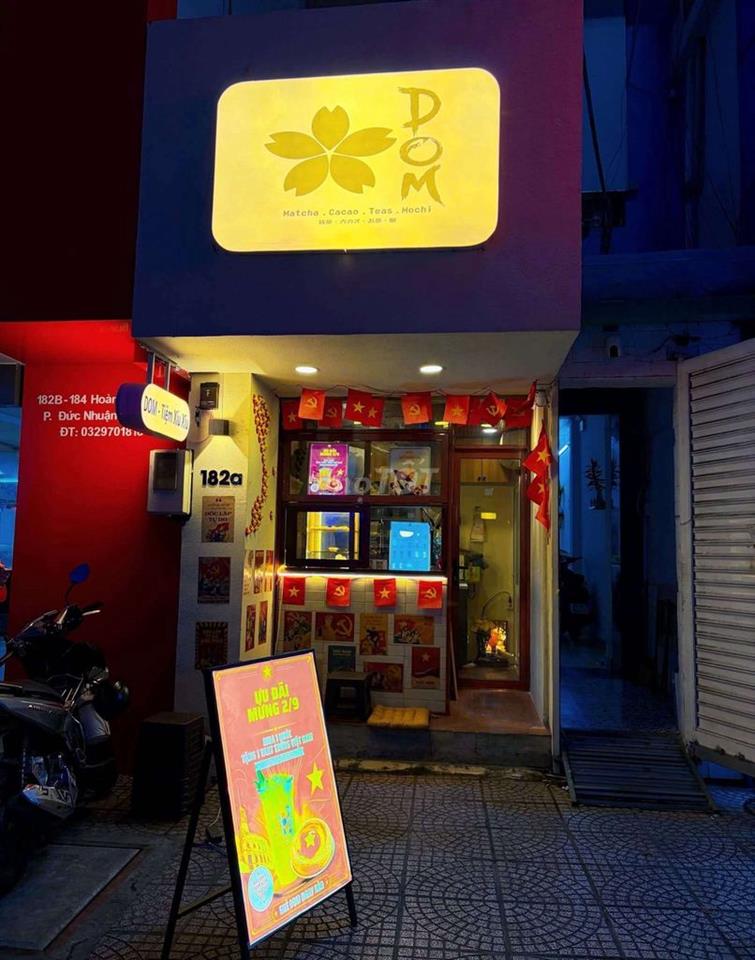 Sang Tiệm Cà Phê