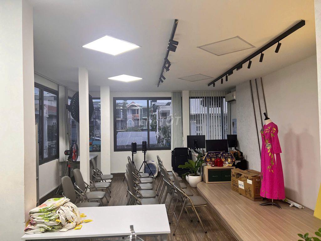 MẶT BẰNG RỘNG ĐẸP LẦU 2, CĂN GÓC FULL KÍNH