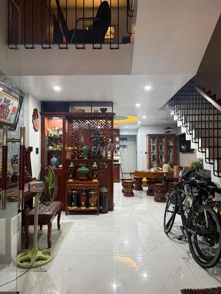 bán nhà đẹp mặt tiền Lương nhữ Hộc trung tâm tp