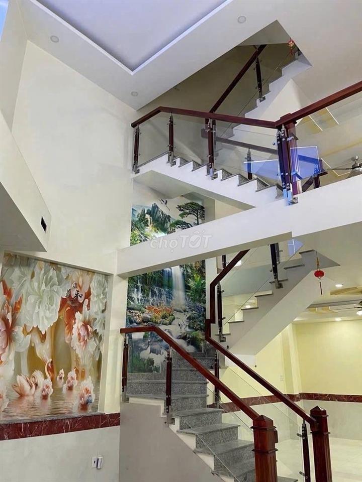 4 TỎI NHỈNH – NGUYỄN ẢNH THỦ, Q12 – HẺM XE TẢI 7M