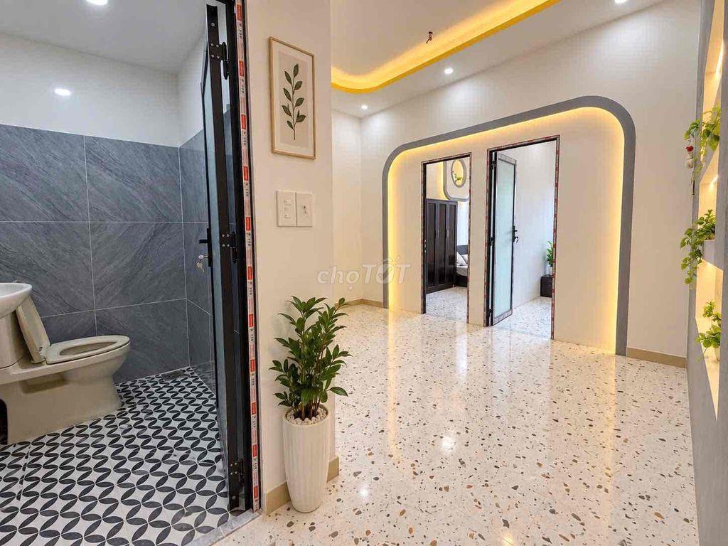 🏡 CĂN HỘ 2PN FULL NỘI THẤT – BAN CÔNG SIÊU RỘNG NGAY CV LÊ THỊ RIÊNG