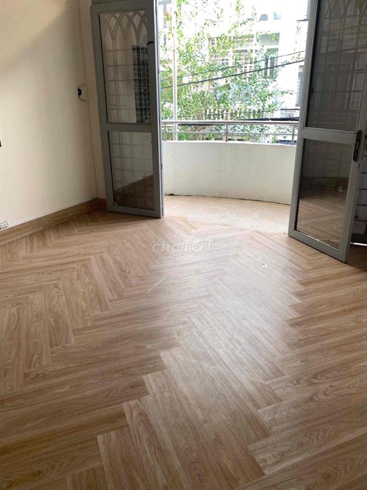 Cho thuê 1 tầng lầu