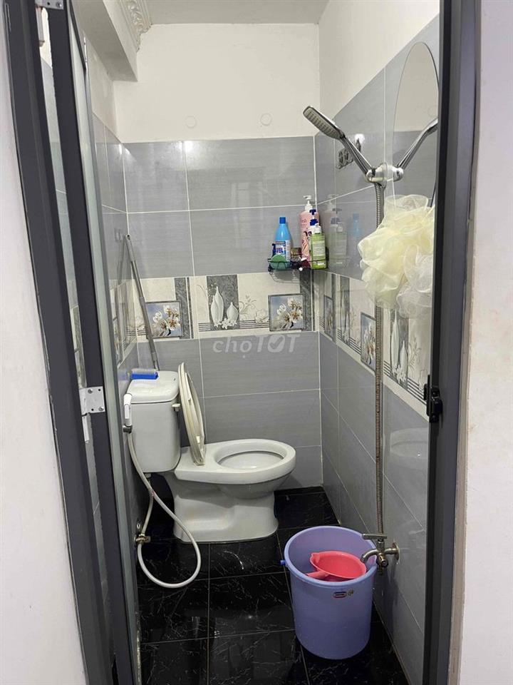Pass lại phòng trọ 3 triệu gần Dương Quảng Hàm, GV