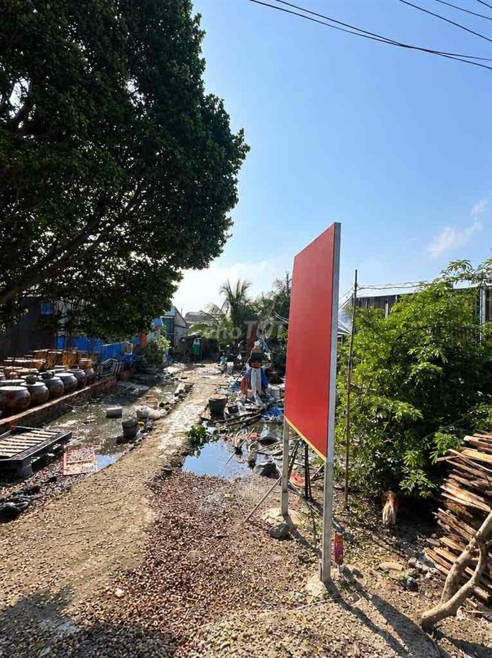 Chủ cần tiền bán gấp lô đất mặt đường Thanh Niên, chỉ 20tr/m2