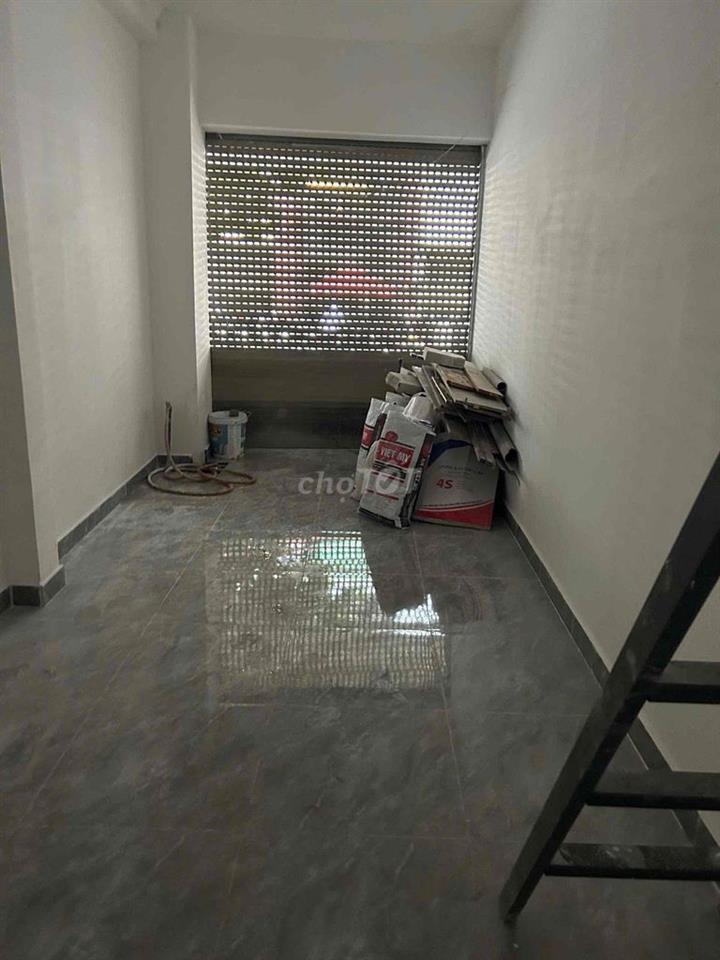 Cho thuê MBKD Ngã Tư Nguyễn Trọng Tuyển Trần Huy Liệu