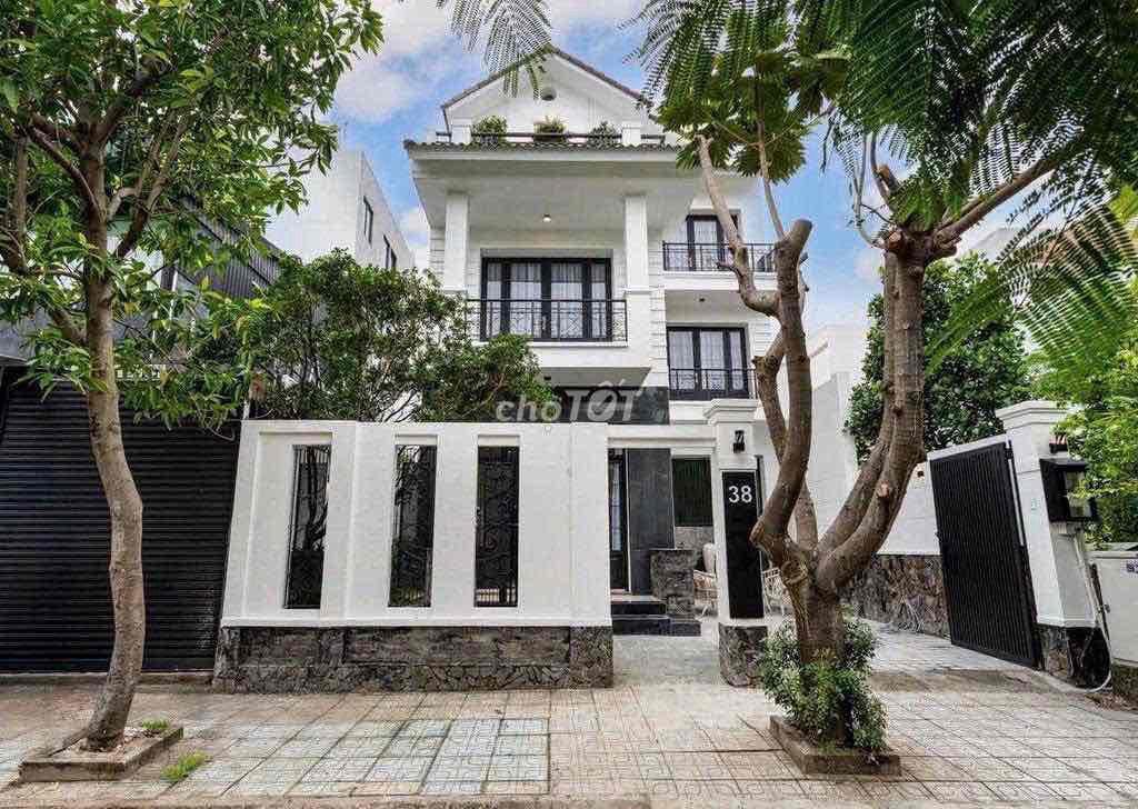 CHO THUÊ BIỆT THỰ THẢO ĐIỀN SANG TRỌNG