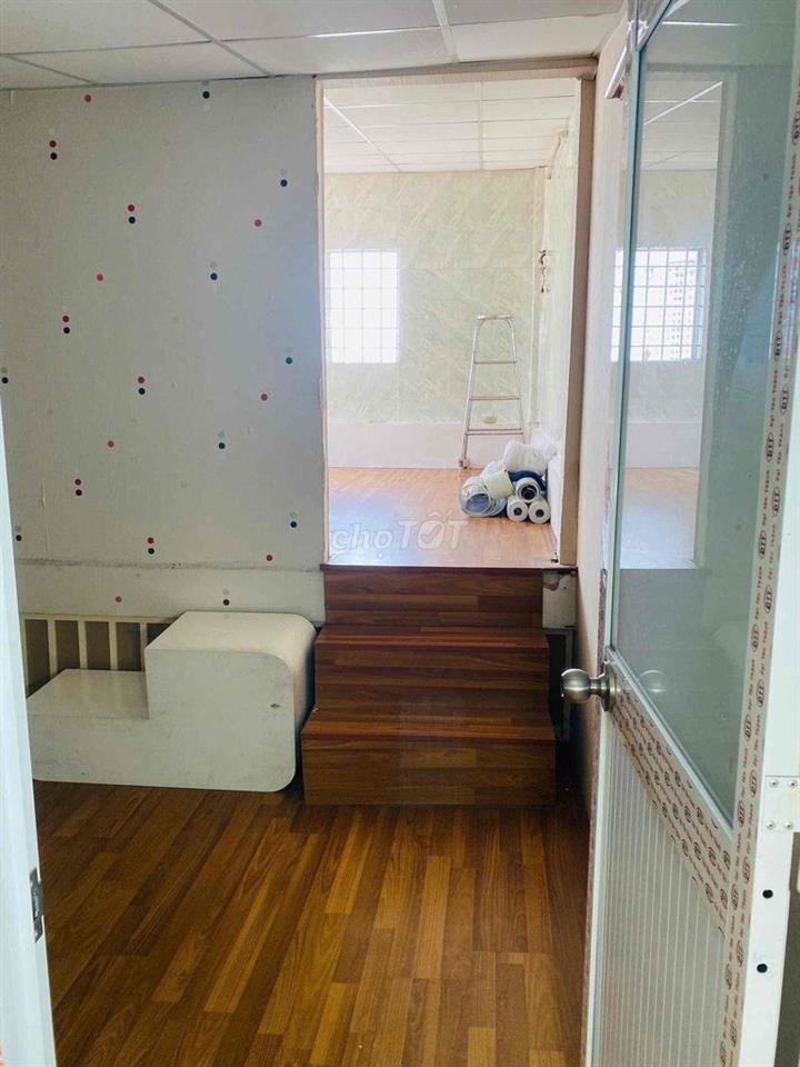 Cho thuê căn hộ chung cư 50m2 ngay trung tâm