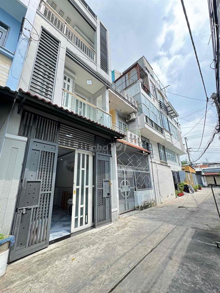 HẺM XE HƠI GẦN BỐM XÃ 48m2 3 TẤM ĐÚC CHỈ HƠN 5T