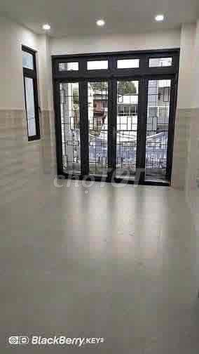 Cho Thuê Nhà MT Hà Tôn Quyền Quận 11 42 m² 5 Tầng 4 PN - 25 Triệu