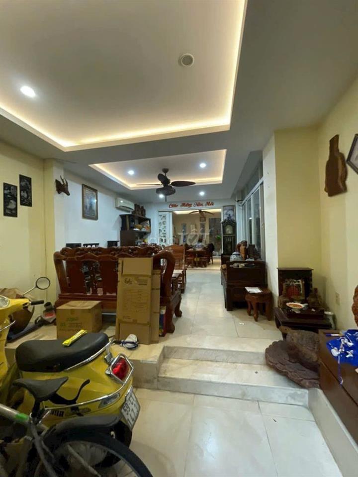 QUẬN 4 - HẺM TÔN THẤT THUYẾT - 4.4 x 19.7 - 3 TẦNG NỞ HẬU - 10TỶ9