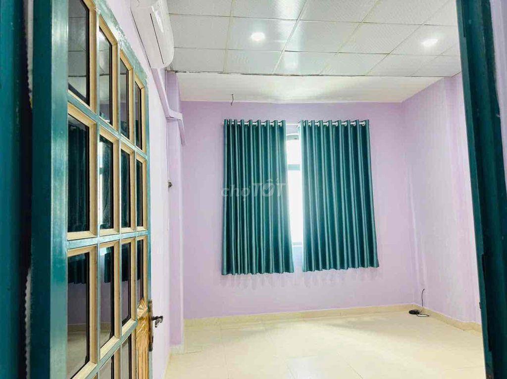 cho thuê nhà nguyên căn 1 lầu 4mx15m giá 10tr