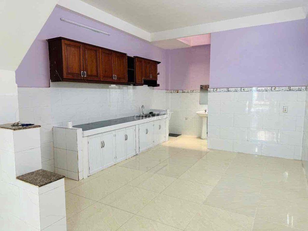 cho thuê nhà nguyên căn 1 lầu 4mx15m giá 10tr