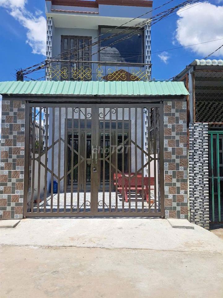 Cần bán gấp nhà đất 651m² thổ cư, Đức Hòa, có sổ hồng thổ cư đầy đủ
