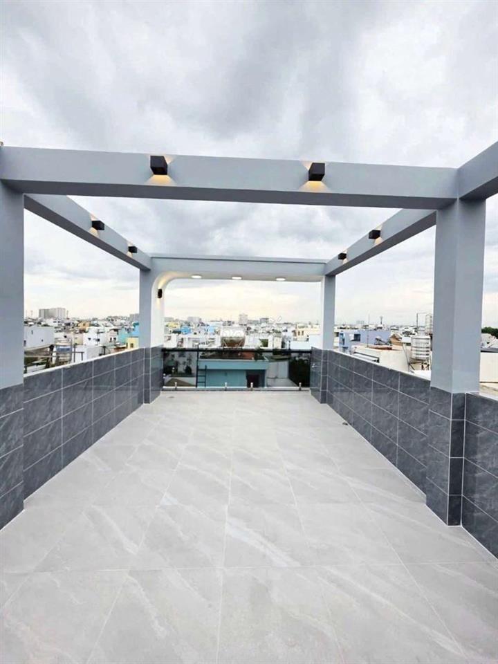 Nhà mới xây 6 tầng có thang máy