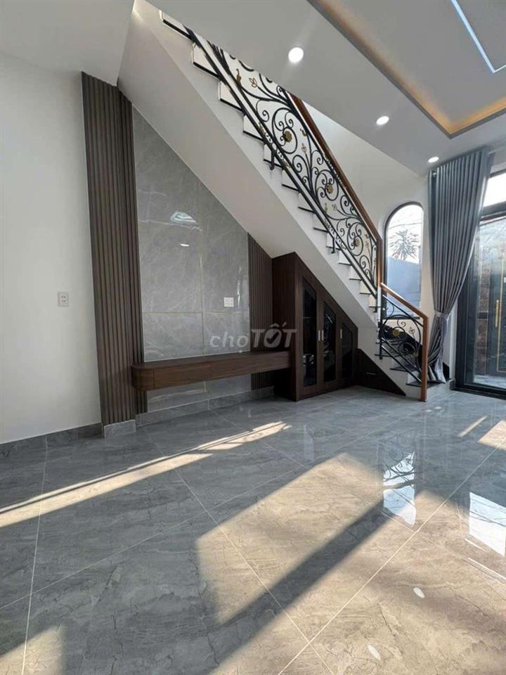 TÔI CHÍNH CHÚ CẦN BÁN NHÀ