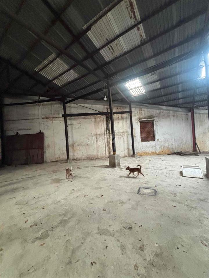 kho 400m dg 12m cho thuê 15 Triệu cọc 2 tháng hợp đồng ít nhất 2 năm