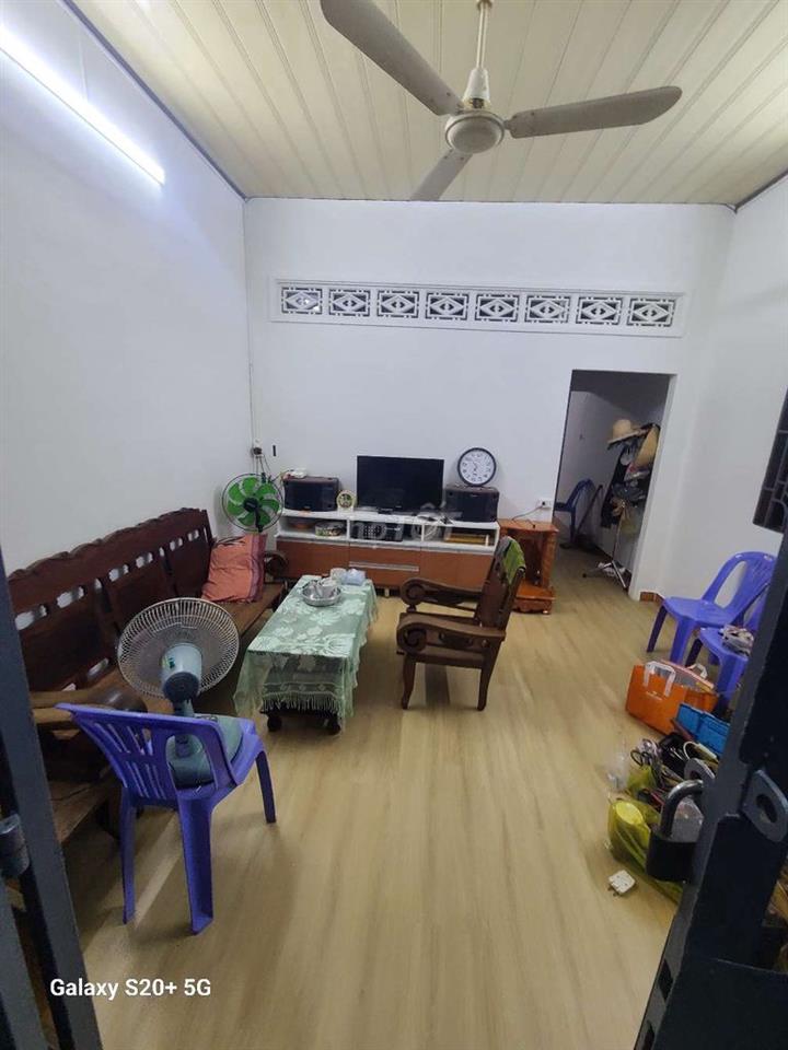 cần bán nhà 