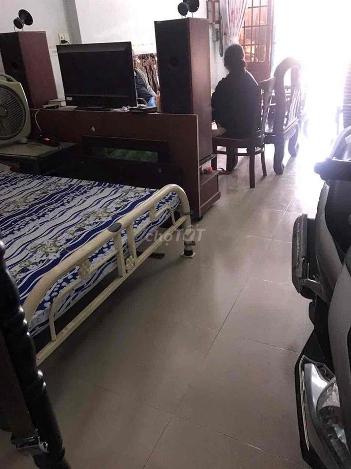Cần tiền bán rẻ gấp căn nhà hẻm xe tải quay đầu