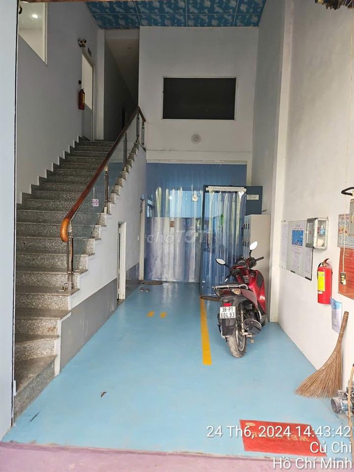 Cần tiền bán lỗ  xưởng thực phẩm ( Kế bên UNND Bình Mỹ cũ)