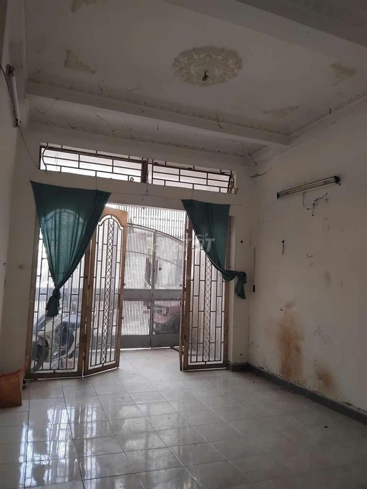 Nhà hẻm xe hơi Trường Chinh Quận 12 dt 4x20m 2 lầu