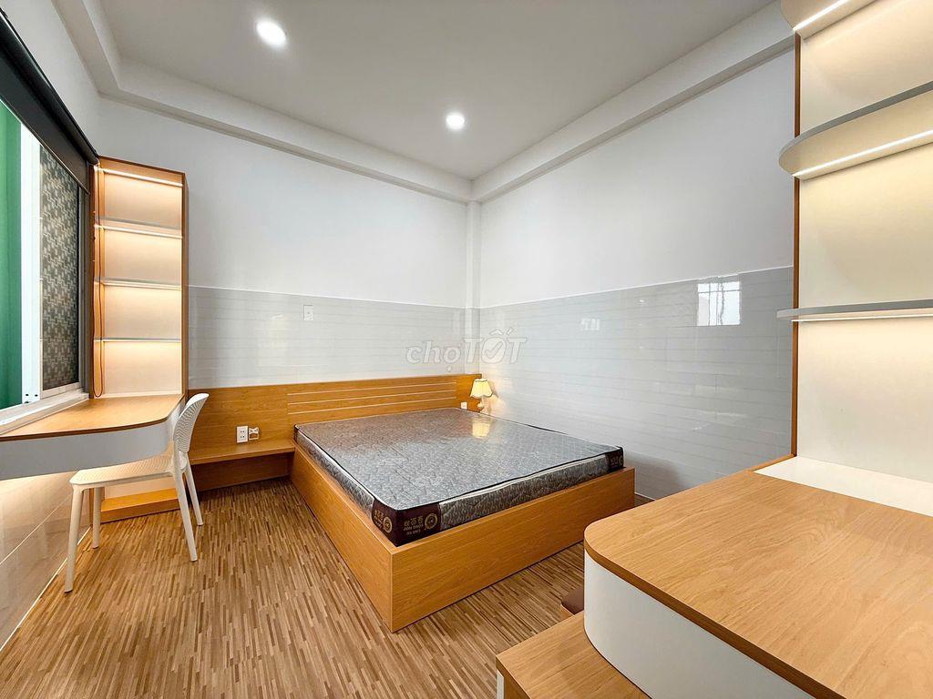 Phòng 2PN cao cấp ngay Phan Xích Long