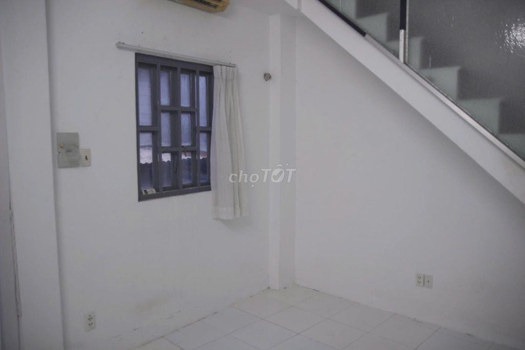 Cho thuê nhà nguyên căn hẻm 54 Trần Quang Khải