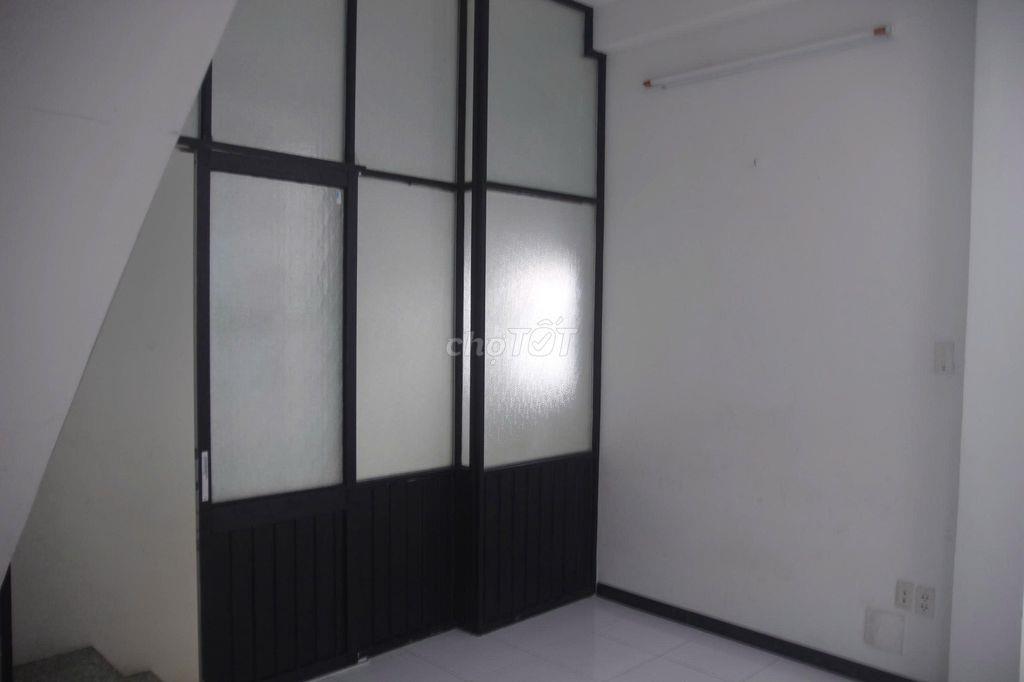 Cho thuê nhà nguyên căn hẻm 54 Trần Quang Khải