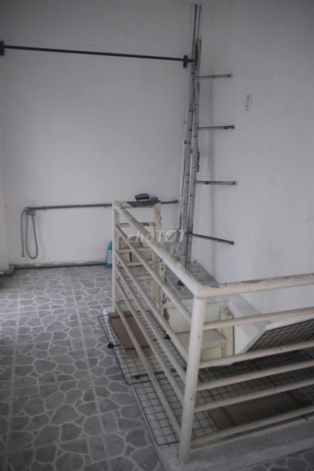 Cho thuê nhà nguyên căn hẻm 54 Trần Quang Khải